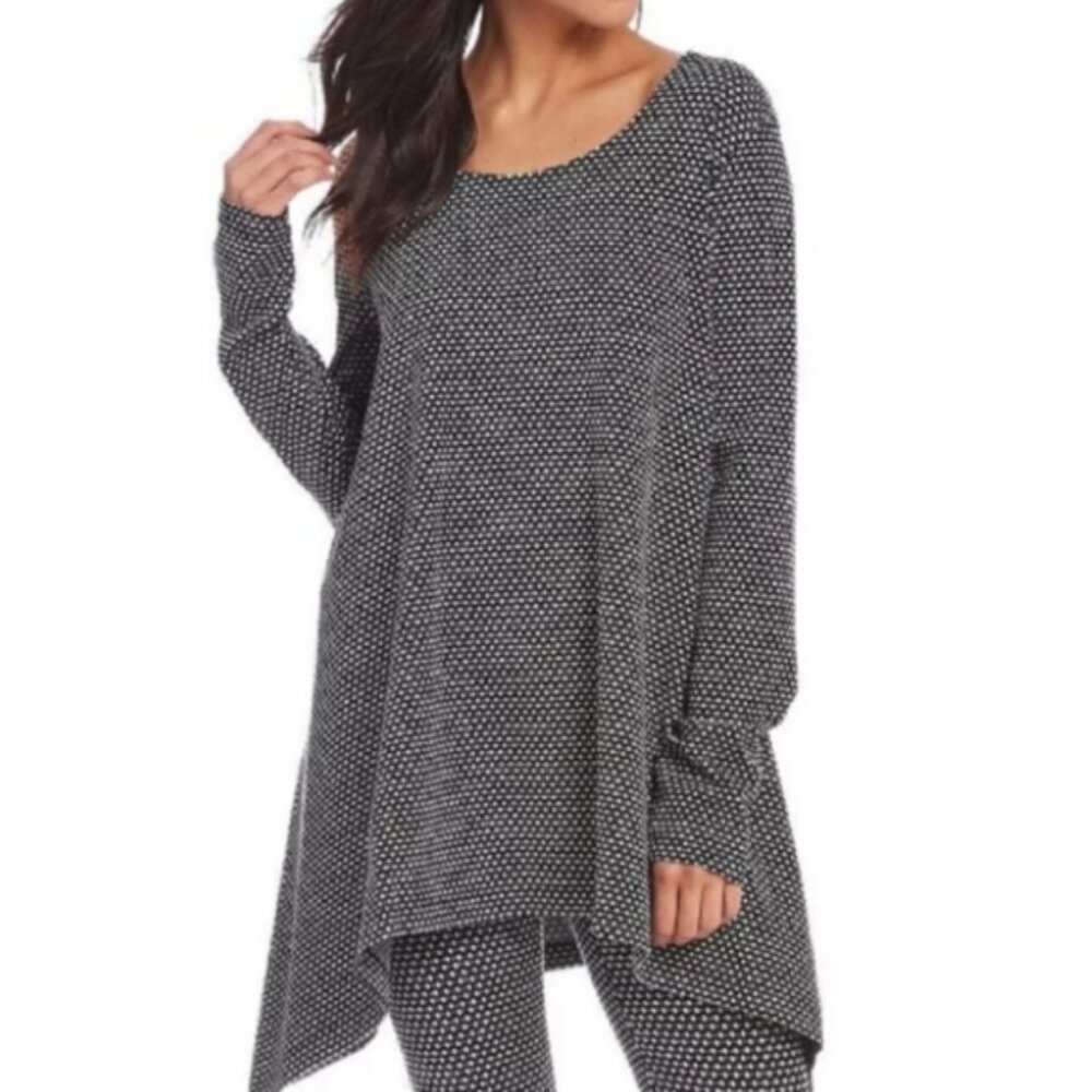 BRYN WALKER Jersey Knit Sharkbite Tunic M "Charles" Long Sleeve Black & White